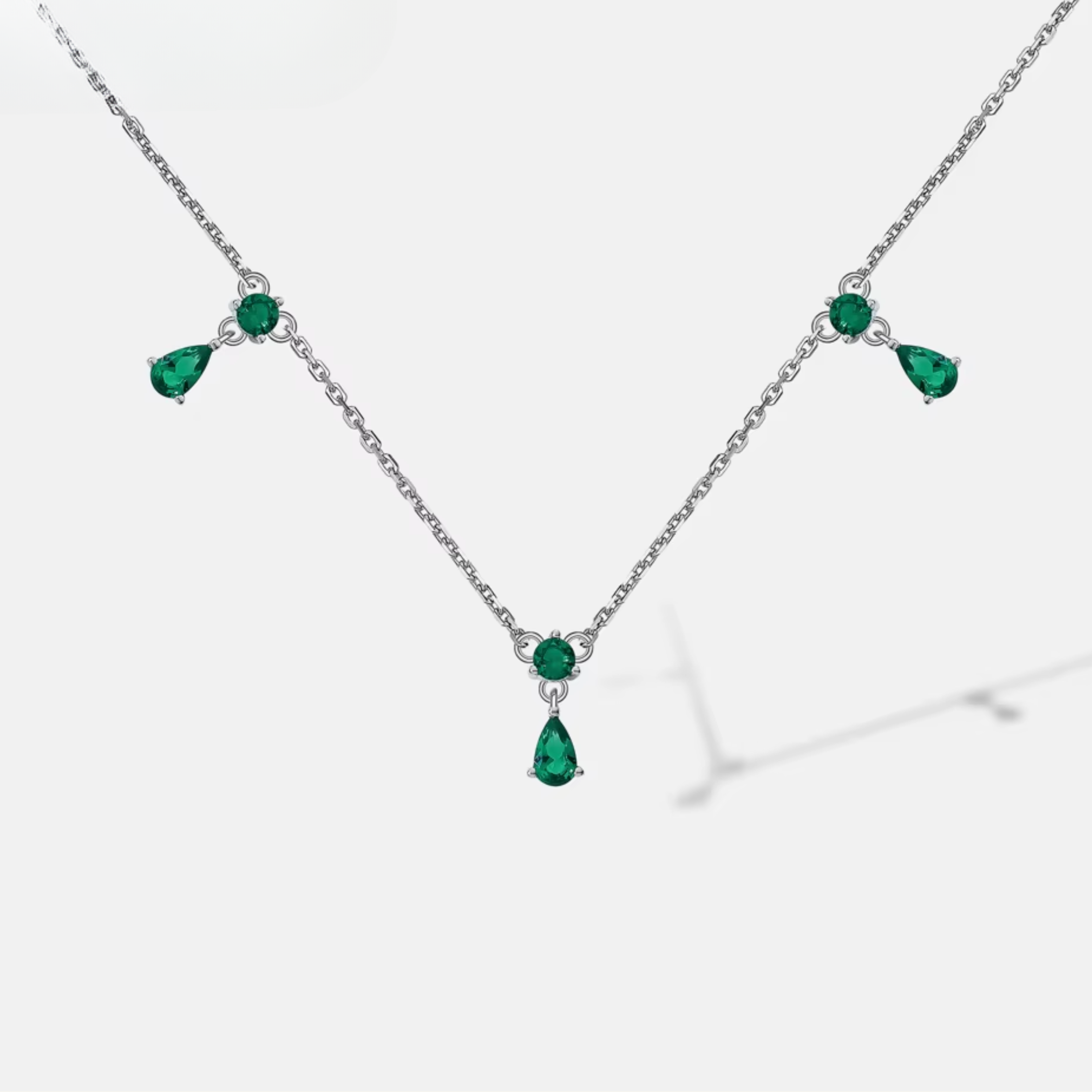 Green Elegance Necklace