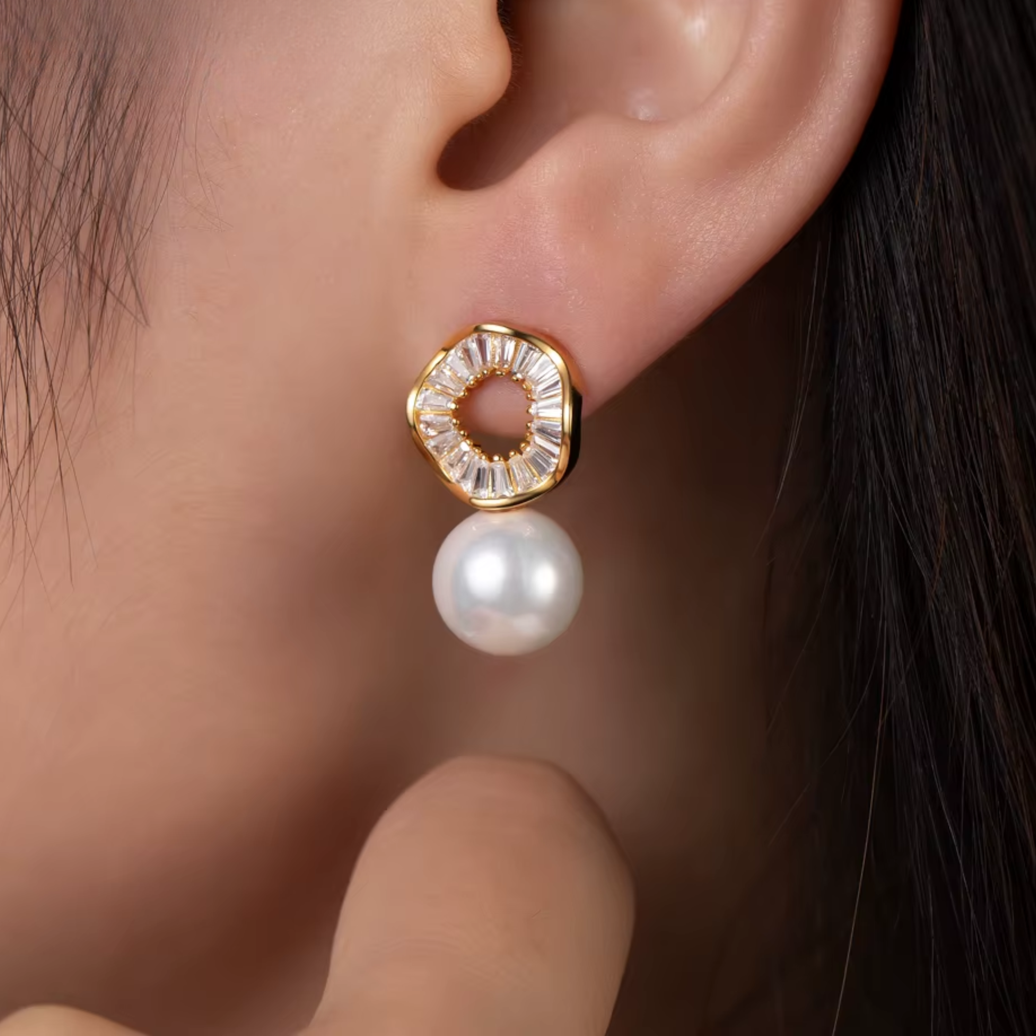 Divine Pearl Earrings