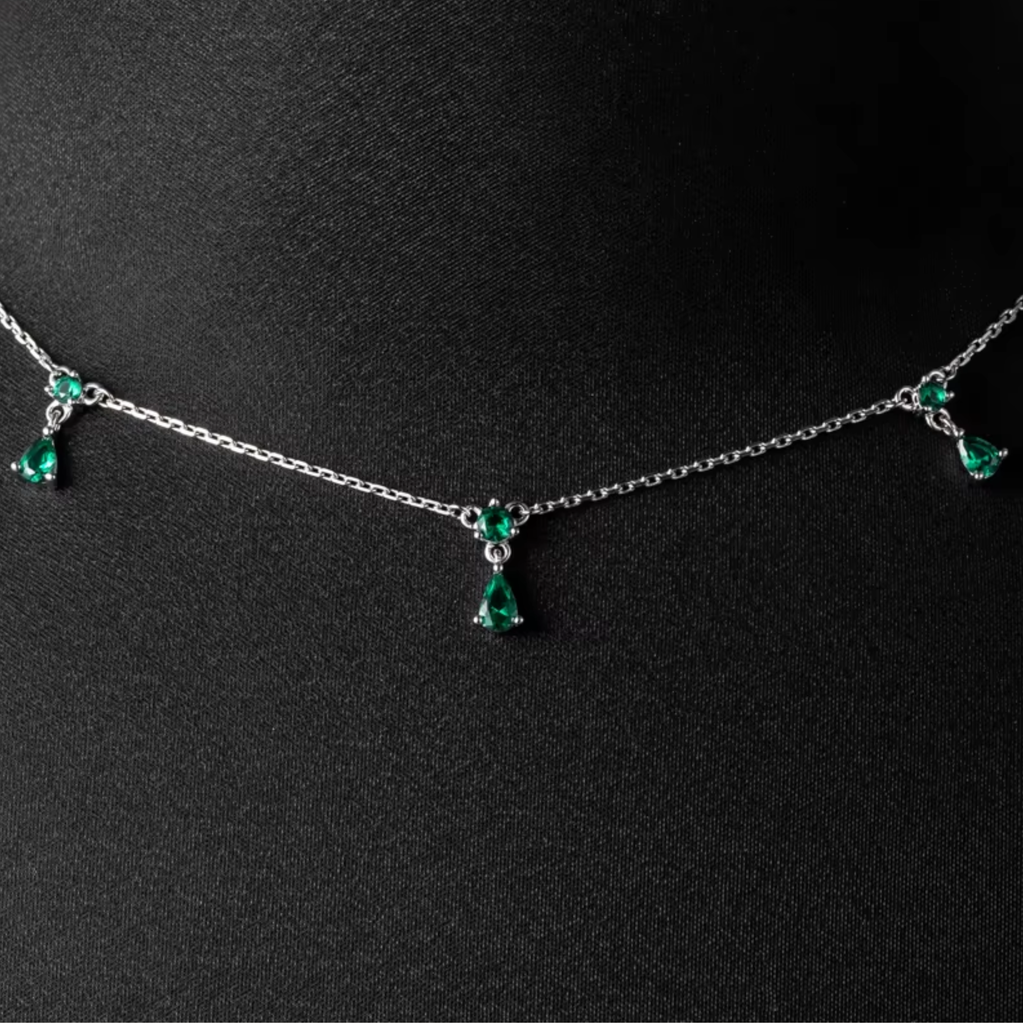 Green Elegance Necklace