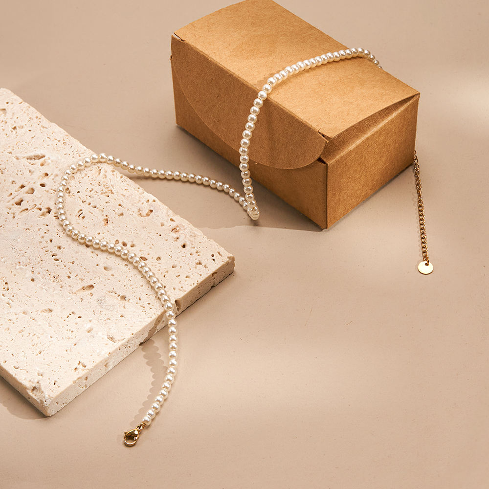 Lustrous Grace Chocker