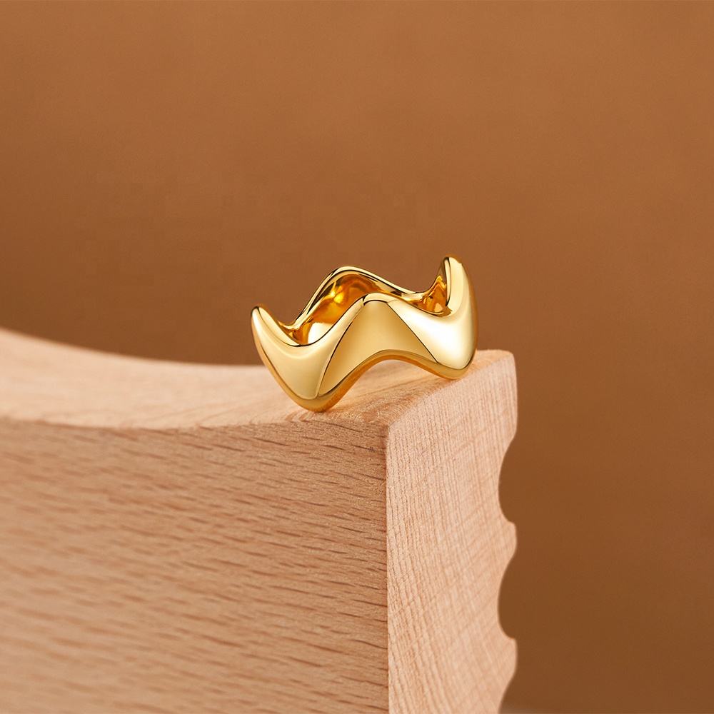 Crowned Essence Ring