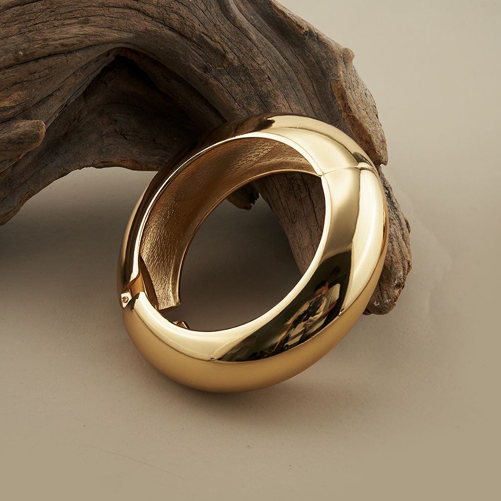 Curved Grace Ring