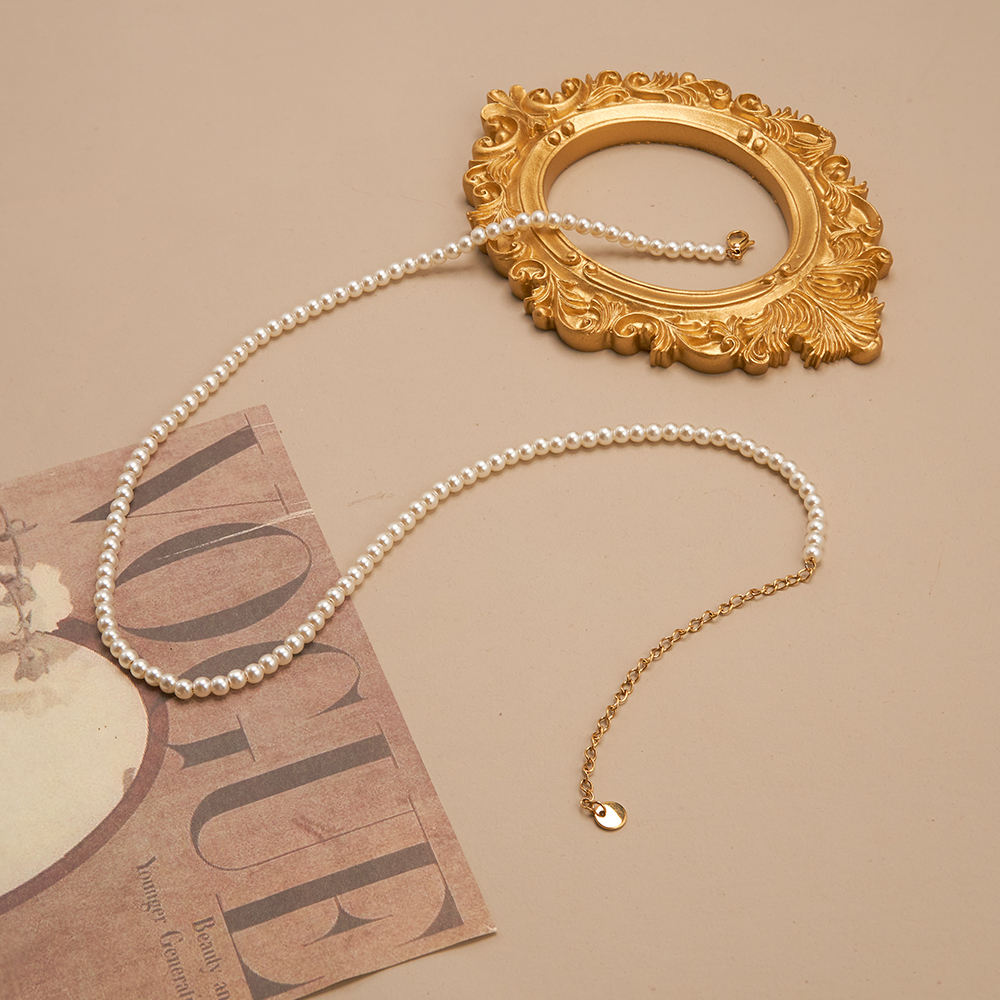 Lustrous Grace Chocker